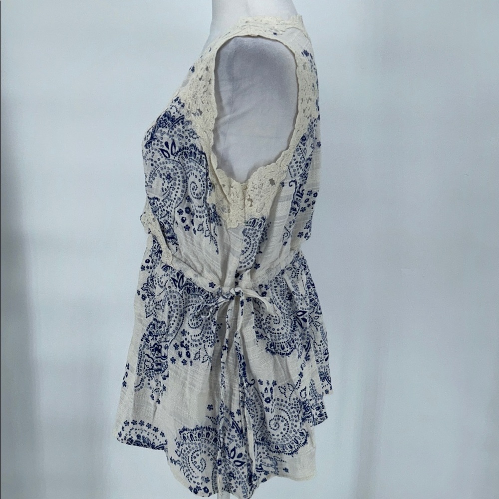 CABI Veranda Sleeveless Lace Trim Top With Drawstring Waist  Size Large - Picture 6 of 9